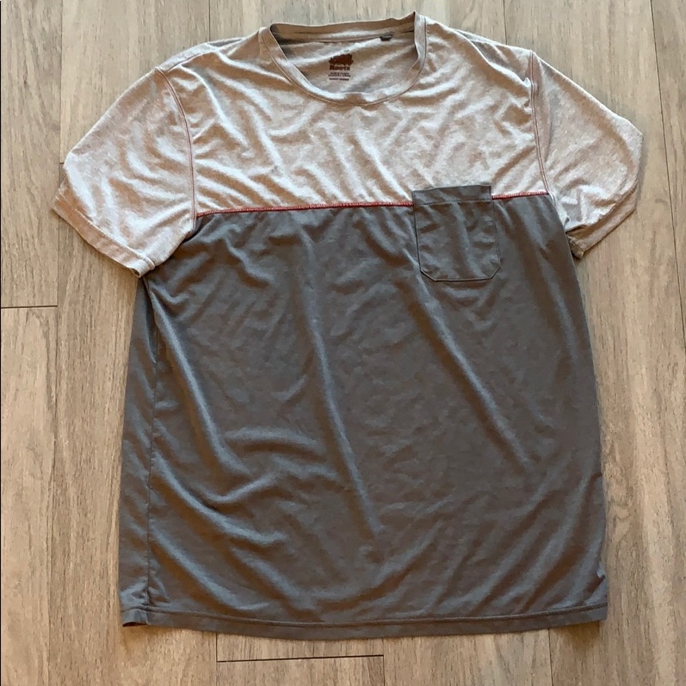 Roots Athleisure Work Out Shirt Large